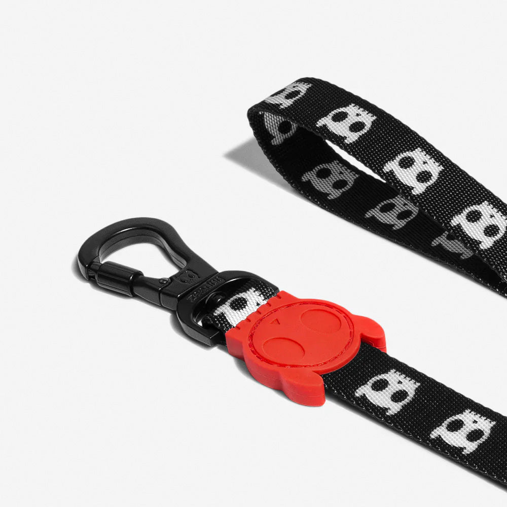skull leash zee.dog